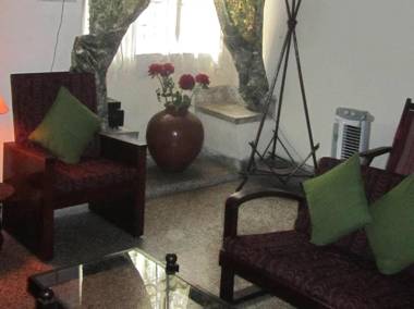 Madeleine Inn Guest House