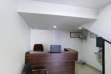 OYO 23106 Vattekad Tourist Home