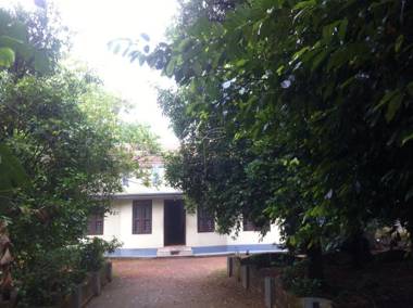 Back Packers Cochin Villa