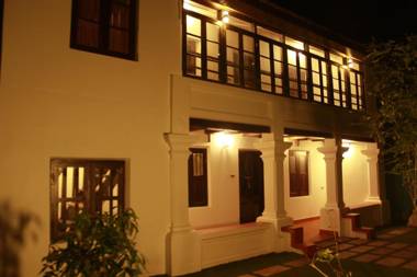 Verdant Heritage Bungalow (Entire 1st Floor)