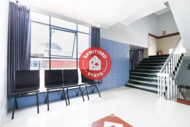 OYO 44050 Central Queens