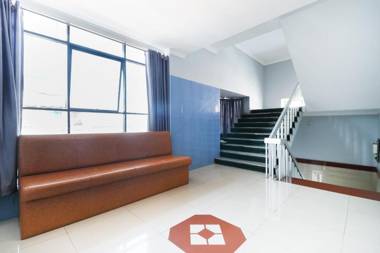 OYO 44050 Central Queens