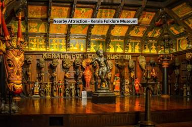 OYO 82919 Thykoodam Apartments