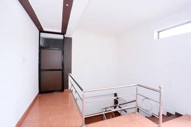 OYO 61184 Hotel Moidu's