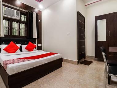 SPOT ON 62965 Ashoka Tourist Home