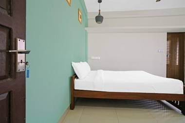 OYO 85805 Majestic Apartments