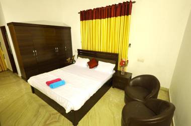 Oikos Periyar White House