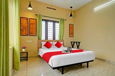 OYO 90774 Royal Suites