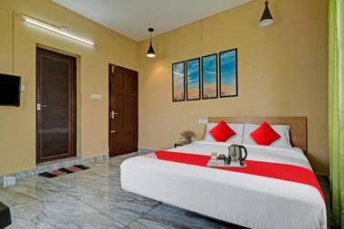OYO 90774 Royal Suites