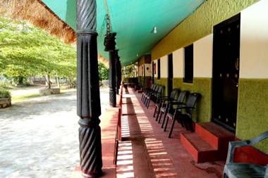 Leisure Homestay with Pool & Water Activities