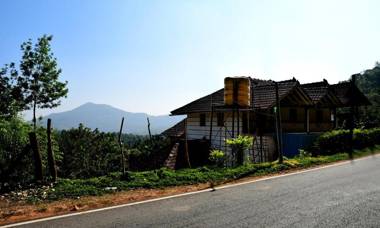 Balekhan Homestay with Mountain View & Water Streams