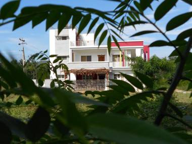 HALENAHALLI HOME STAY