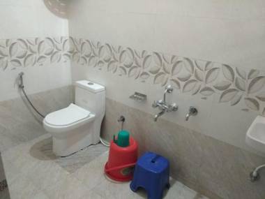 STAYMAKER Hima Giri Stay Inn