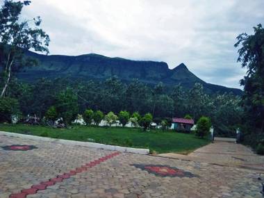 STAYMAKER Hima Giri Stay Inn