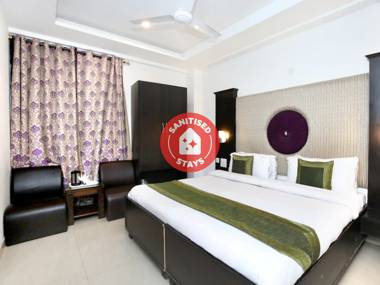 OYO 3712 Chandigarh Grand