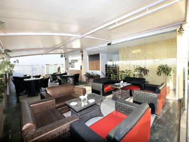 OYO 3712 Chandigarh Grand