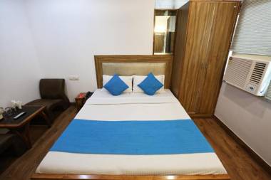 OYO 9230 Hotel Royal Brooks