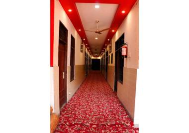 Inderlok Hotel