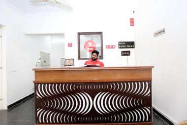 OYO 12025 Hotel Kamal Palace