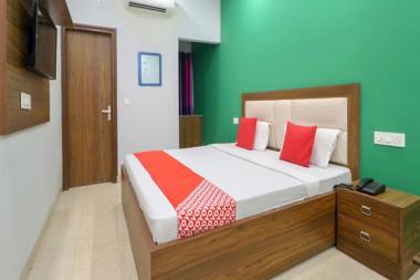 OYO 76270 Hotel Shaurya