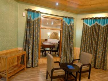 Village Live In Resort Chail