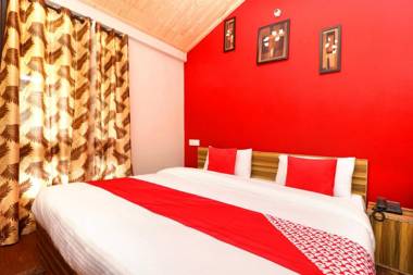 OYO 40149 Hotel Divine Point