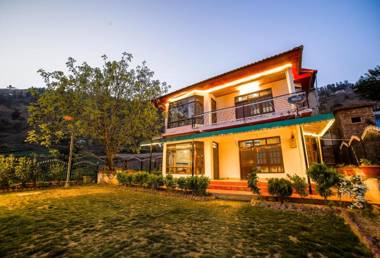 Dawn n Dusk 3bhk Villa with Lawn Sun Deck BBQ & Valley view