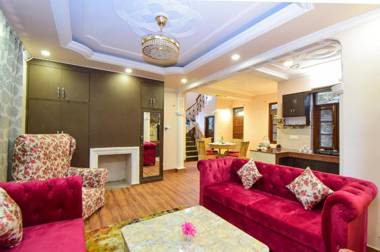 Dawn n Dusk 3bhk Villa with Lawn Sun Deck BBQ & Valley view