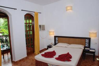 Sea Breeze Beach Resort Candolim Goa