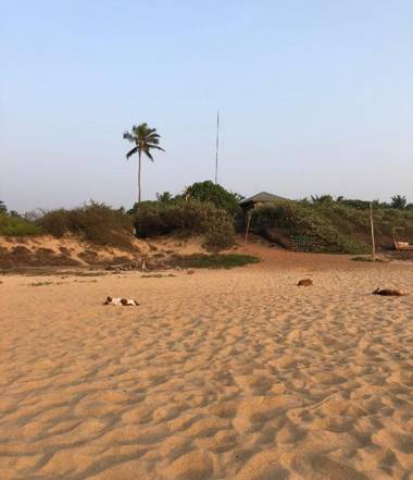 Peravel Beach Holiday Home