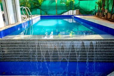 Derive Hotel by Amor