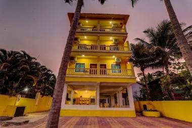 OYO 39964 2BHK Spacious Holiday Home