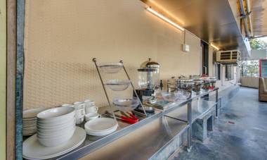 Treebo Trend Cruz Royale Santacruz West