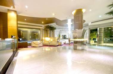 HOTEL PENINSULA GRAND