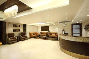 Hotel Suba Palace