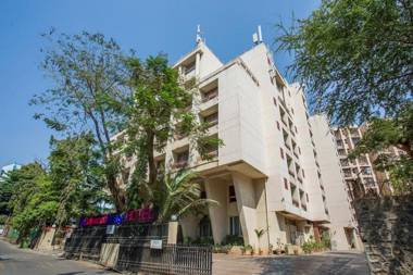 Landmark Suites