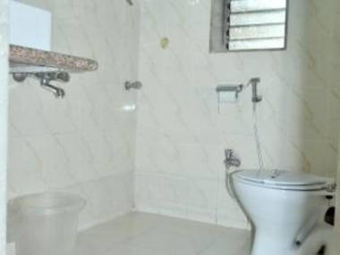 Mumbai Metro - The Executive Hotel