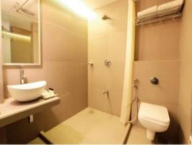Mumbai Metro - The Executive Hotel