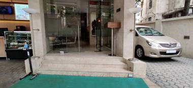 Hotel Landmark Residency