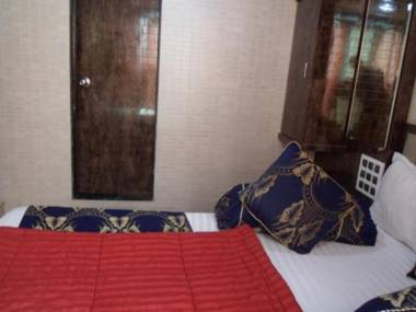 Hotel Paris Residency