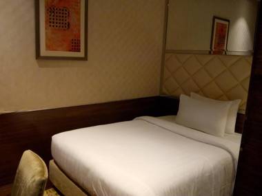 Niranta Transit Hotel Terminal 2 Arrivals/Landside