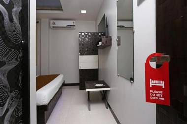 OYO 8181 Druv's Taj Palace