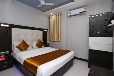 OYO 8181 Druv's Taj Palace