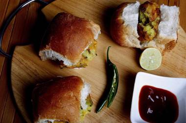 FabHotel Empire Suite