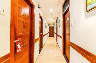 FabHotel Empire Suite