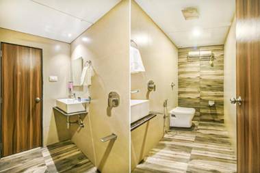 FabHotel Axis International