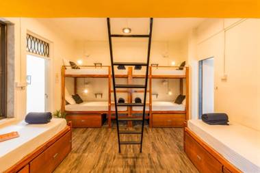 Locomo Hostel - Stay Work Eat