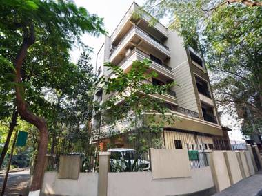 OYO 28568 Aishwarya Apartment