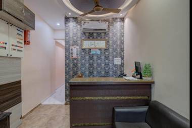 OYO 42395 Asma Hotel