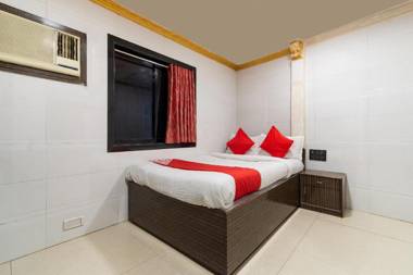 OYO 19353 Relax Guest House